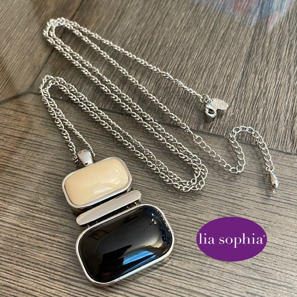 COUNTERACT Retired Lia Sophia Necklace, Black & Cream on Silver-tone Chain